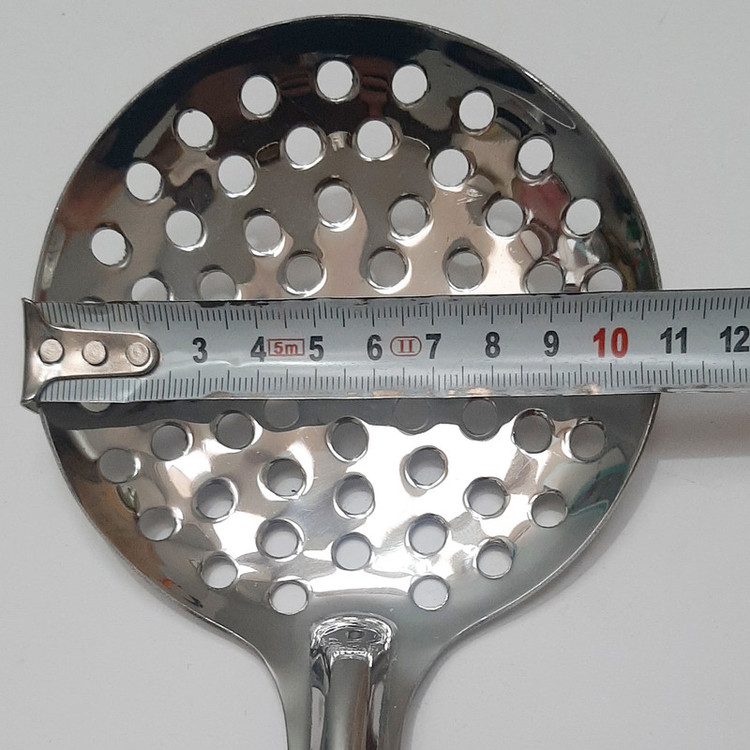 کفگیر طرح سوراخ دار مدل آمبریش کد 04