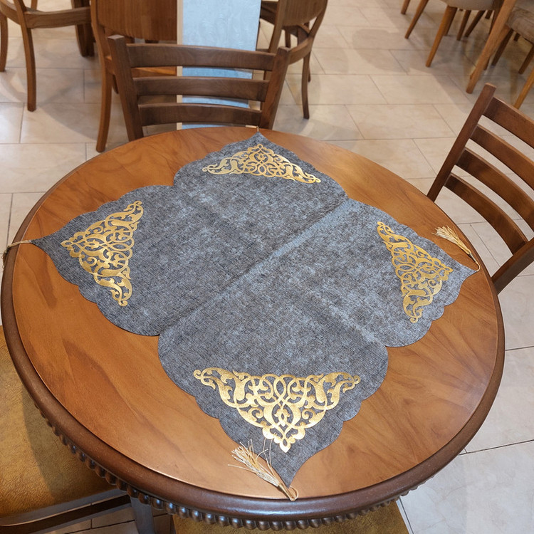 رومیزی طرح داماس کد 60cm