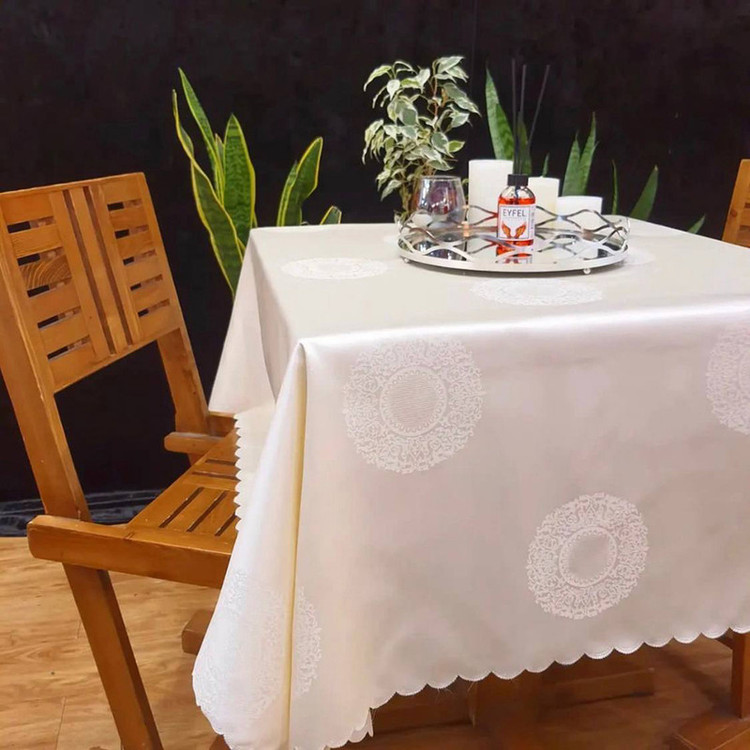 رومیزی رزین تاژ مدل رمانس سایز 250x150 سانتیمتر