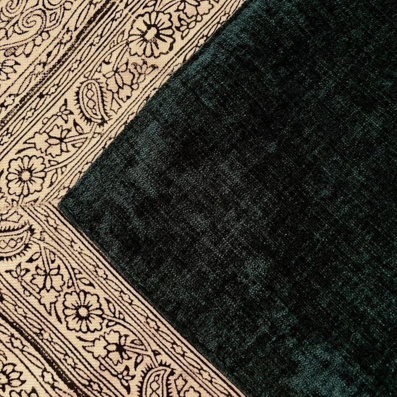 رومیزی مدل ماه سلطان سایز 100x100 سانتیمتر