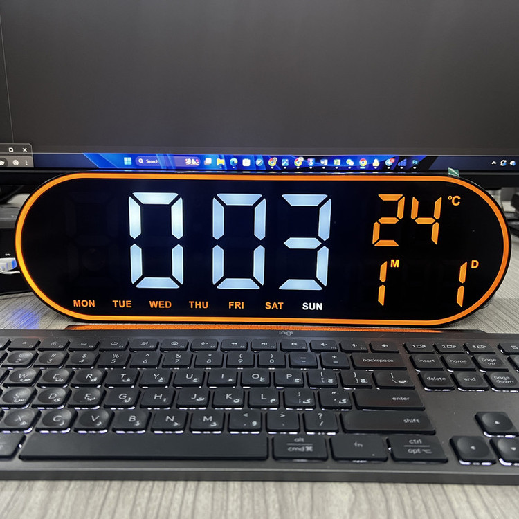 ساعت دیواری دیجیتال مدل ریموت کنترل دار کدGH8021