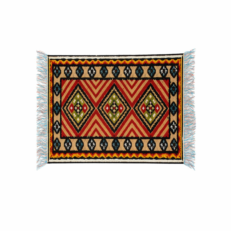 پادری ماشینی مدل قشقایی سایز 50*80 سانتی‌متر مناسب برای فضای داخلی