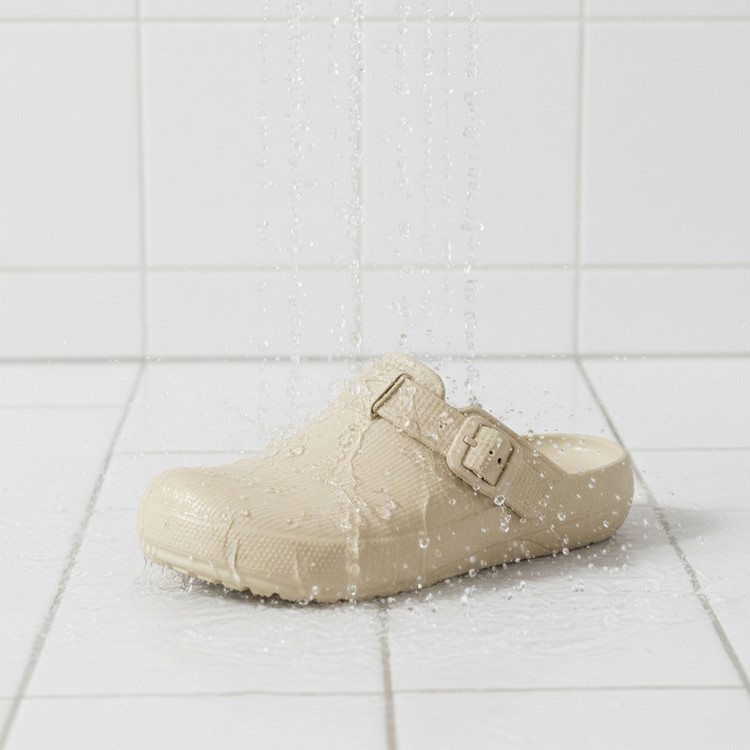 دمپایی حمام مدل جلو بسته UGG NCF.1993