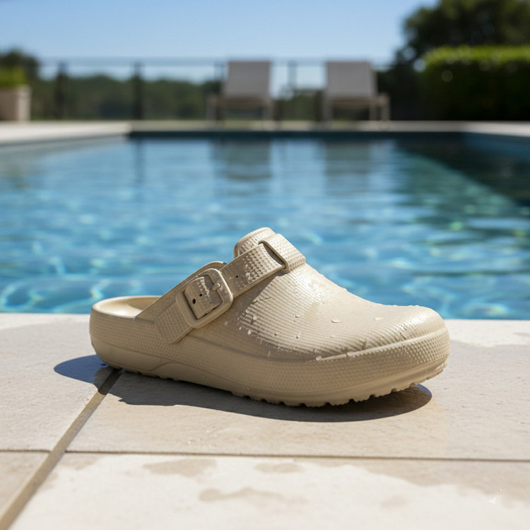 دمپایی حمام مدل جلو بسته UGG NCF.1993