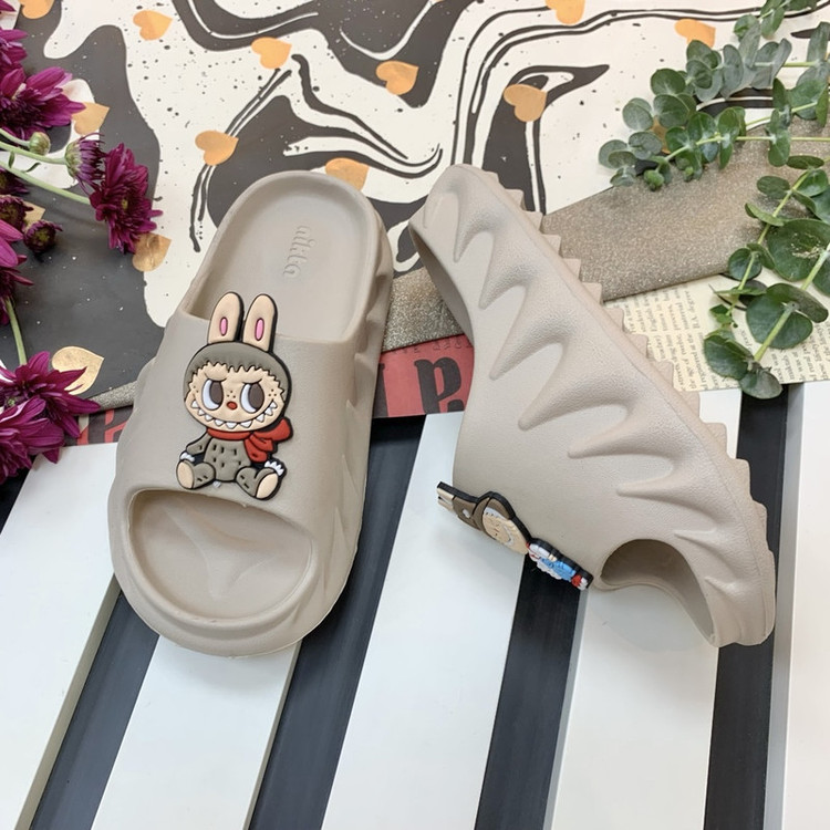 دمپایی حمام بچگانه نیکتا مدل لبوبو کد Cr-01