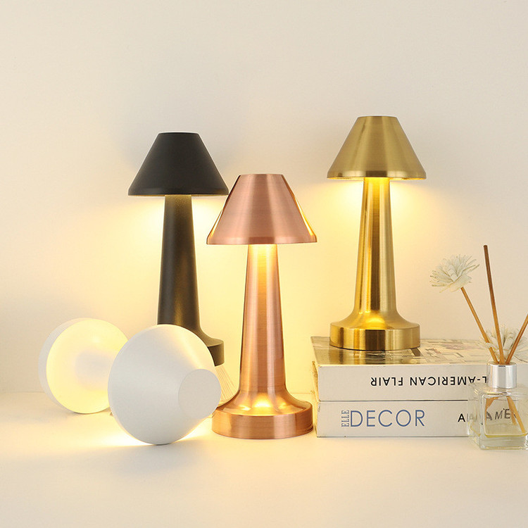 چراغ رومیزی مدل LEDdesk
