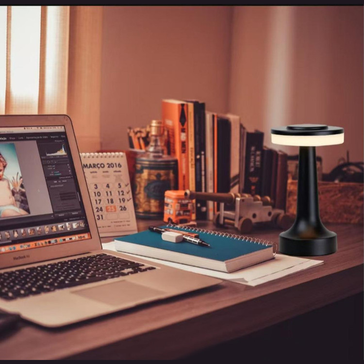 آباژور رومیزی مدل LEDdesk