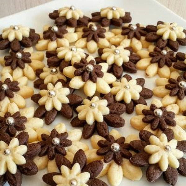 کاتر شیرینی پزی به گز مدل گل مینا مجموعه 4 عددی
