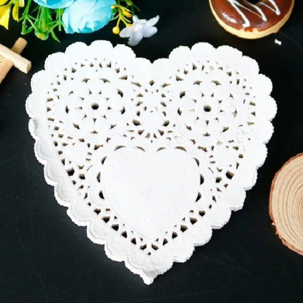 کاغذ شیرینی پزی مدل گیپور طرح قلب 26x26 بسته 100 عددی