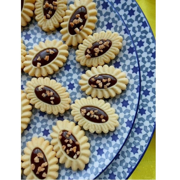 کاتر شیرینی پزی بهگز مدل بیضی