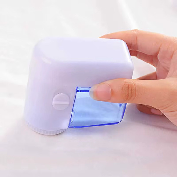 پرزگیر برقی لباس مدل Mini Lint Remover