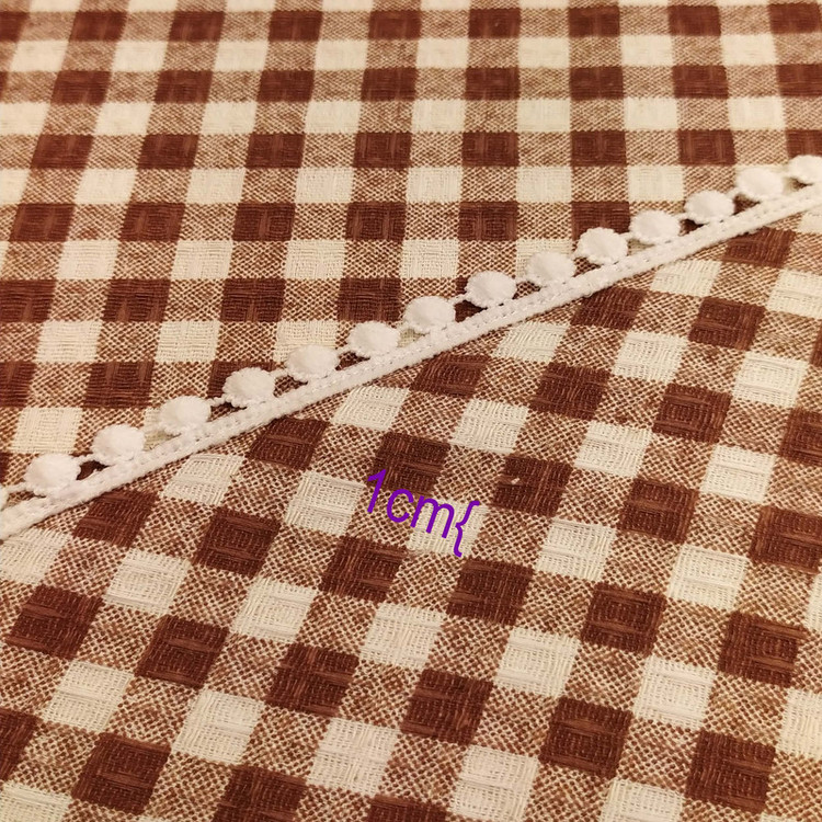 رومیزی پانیذ پود مدل چهارخانه گرد سایز 140x140 سانتیمتر