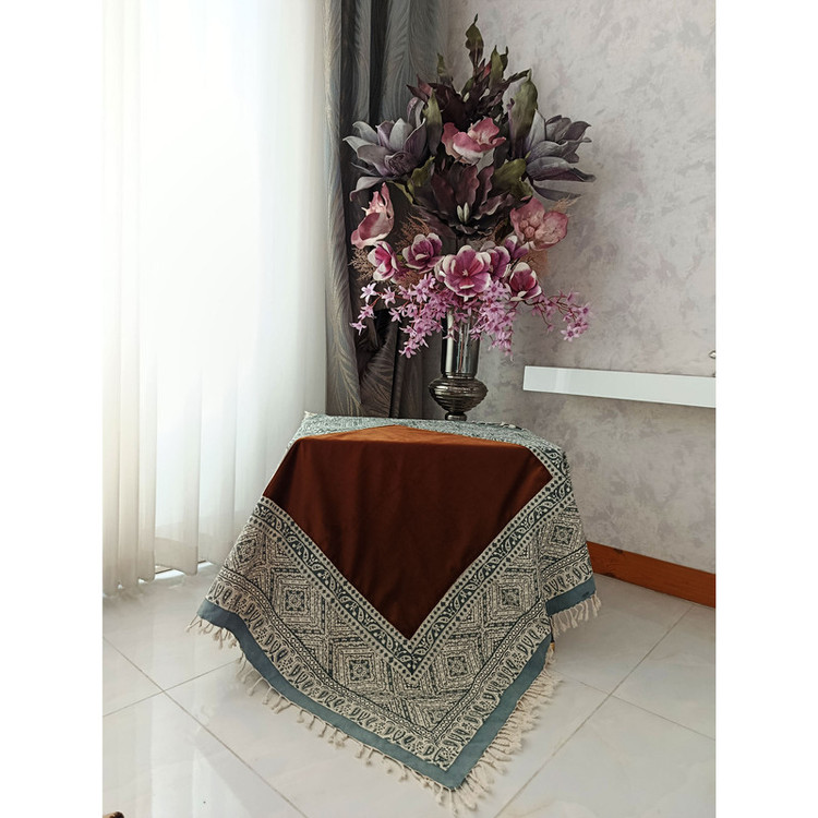 رومیزی مخمل مدل سنتی