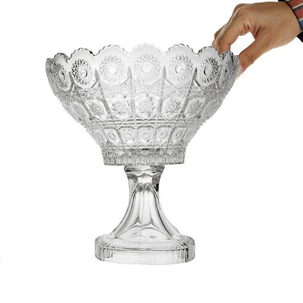 ساکورا آجیلخوری بلوری سری می جی مدل S09672200W، با شفافیت و تراشهای تزئینی، ابعاد 23×23×23 سانتیمتر، وزن 1495 گرم