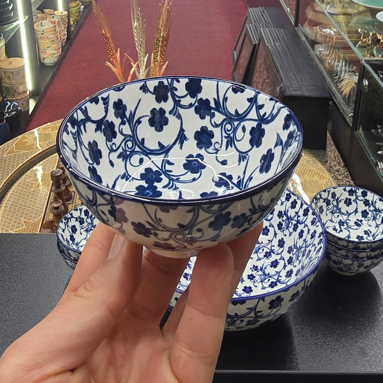 ست 7 پارچه آجیلخوری و انارخوری چینی دنی هوم مدل انارخوری، مناسب شستشو با دست و ماشین ظرفشویی، کاسه بزرگ با قطر 20 سانتیمتر و ارتفاع 10 سانتیمتر، کاسههای کوچک با قطر 8 سانتیمتر و ارتفاع 5 سانتیمتر
