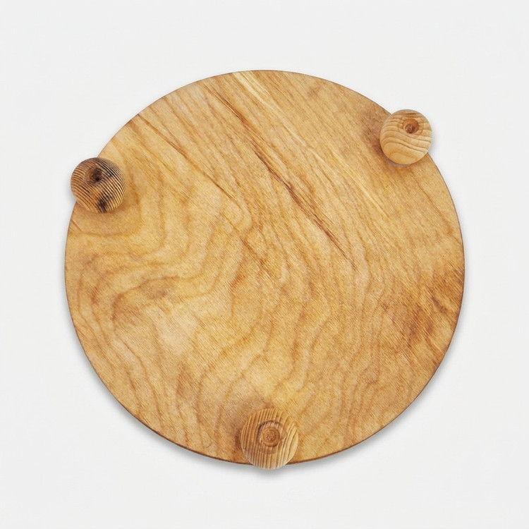 سینی سرو گرد پایهدار چوبی پلی وود چندلایه وارداتی با ابعاد 25×25×5 سانتیمتر، مناسب پذیرایی و شستشو با دست