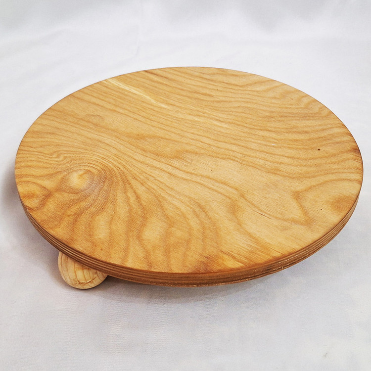 سینی سرو گرد پایهدار چوبی پلی وود چندلایه وارداتی با ابعاد 25×25×5 سانتیمتر، مناسب پذیرایی و شستشو با دست