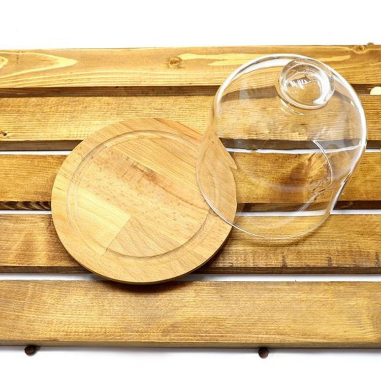 ظرف سرو پنیر پایه چوبی با درپوش شیشهای شفاف، ابعاد 17.5×17.5×16، وزن 500 گرم، مناسب شستشو با دست، فرم دایرهای