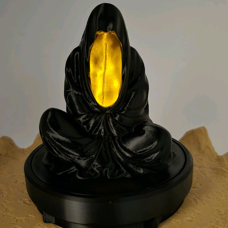 مجسمه مدل روح نشسته چراغ دار Arti005