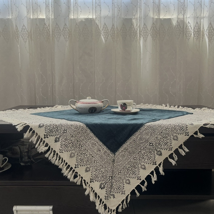 رومیزی مدل مخمل و قلمکار سایز 80x80 سانتیمتر