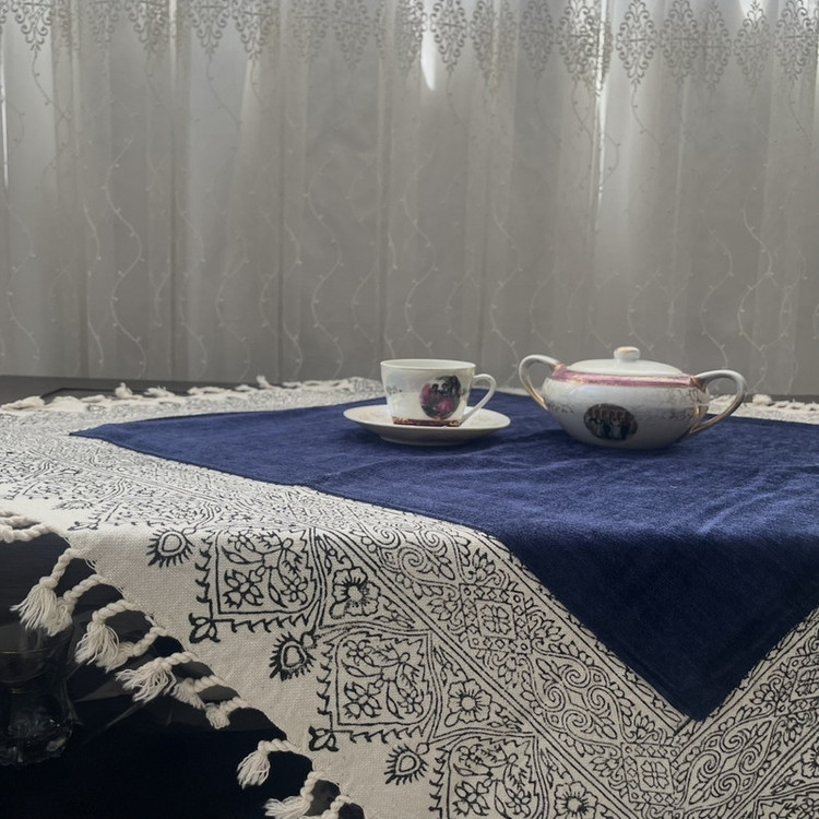 رومیزی مدل مخمل و قلمکار سایز 80x80 سانتیمتر