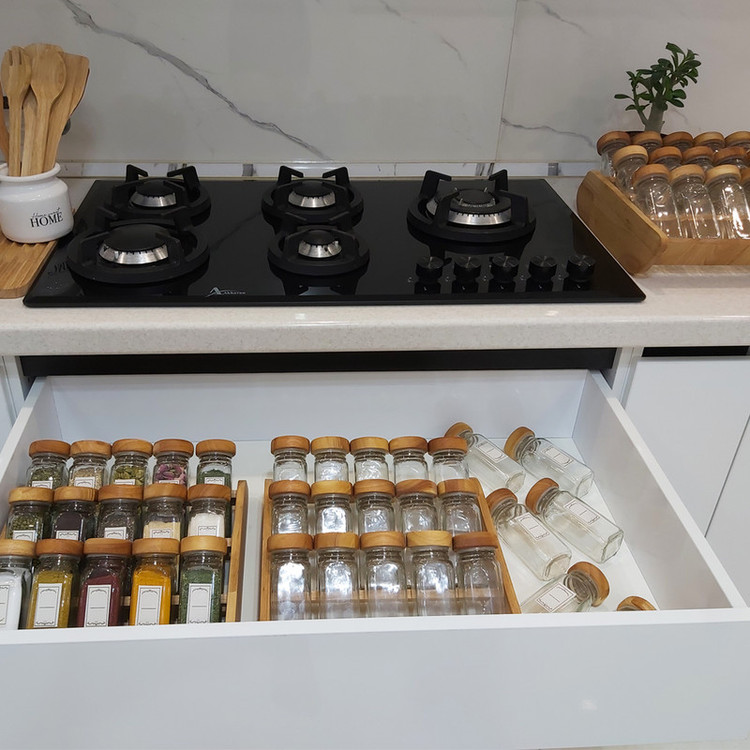 ست جای ادویه ۱۵ پارچه مدل MR-01 به همراه استند