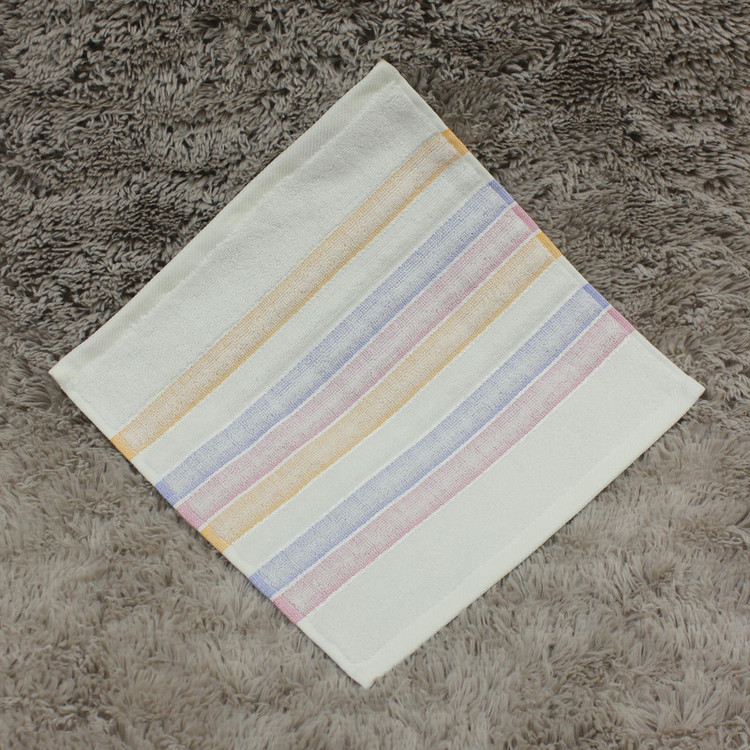 حوله دستی آذرریس تبریز مدل کوئین سایز 30x30 سانتی متر