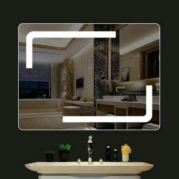 آینه سرویس بهداشتی تارا دکور مدل حرکتی کد ic152