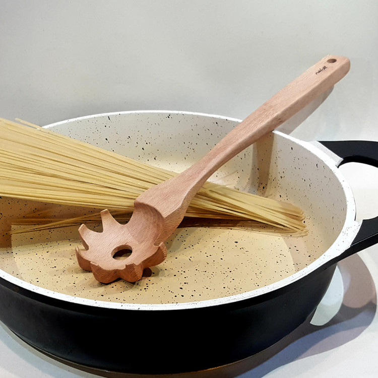 کفگیر ماکارونی چوبلمه مدل mak05